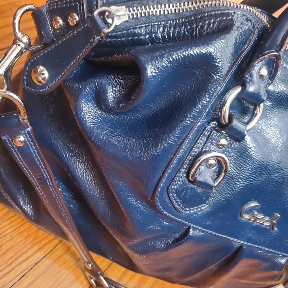 Coach Glosy Dark Blue Leather Handle,shoulder bag. - Picture 14 of 16